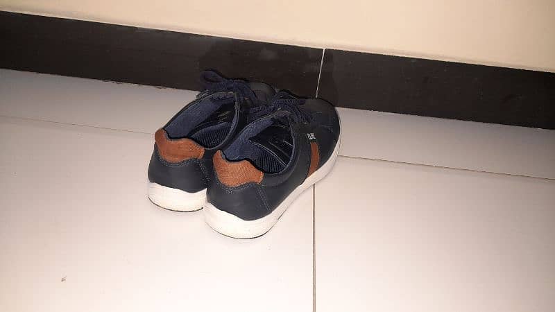 Ndure shoes  for teenagers  original 2