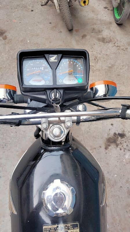 HONDA CG 125 2023 model August 2023 purchase 8