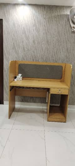 office desktop Table