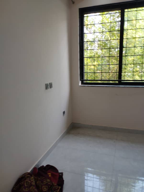 upper portion for rent northern block 11