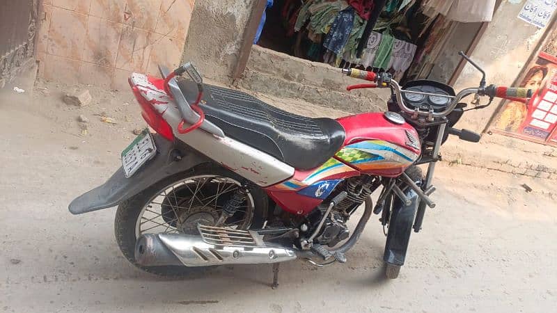 Honda 125 dream total clear,  book , file , biometric available 1