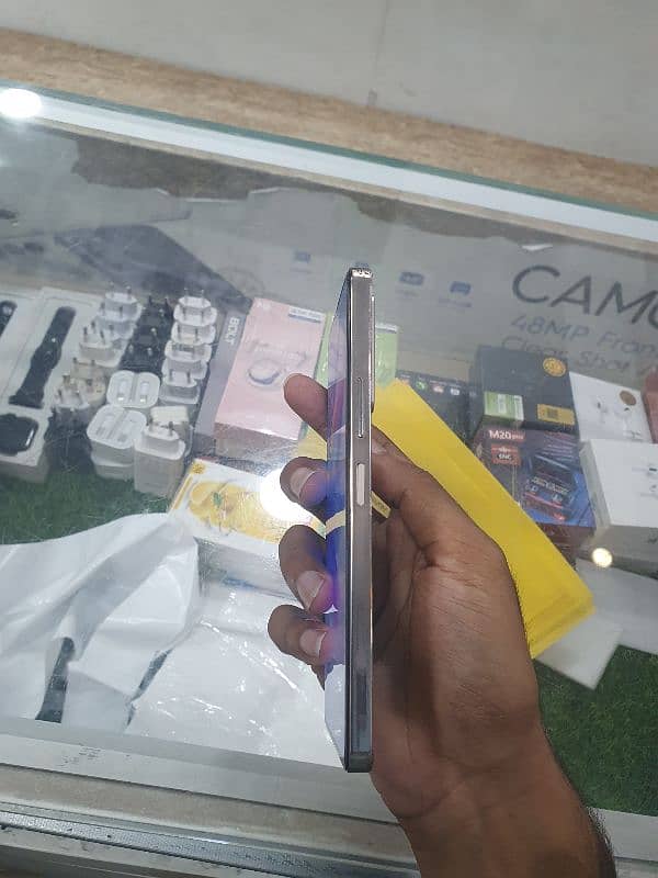 infinix note 30pro 8GB  256GB 3