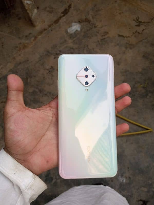 Vivo S1 pro . . 8.128 1