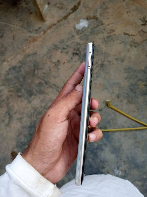 Vivo S1 pro . . 8.128 7