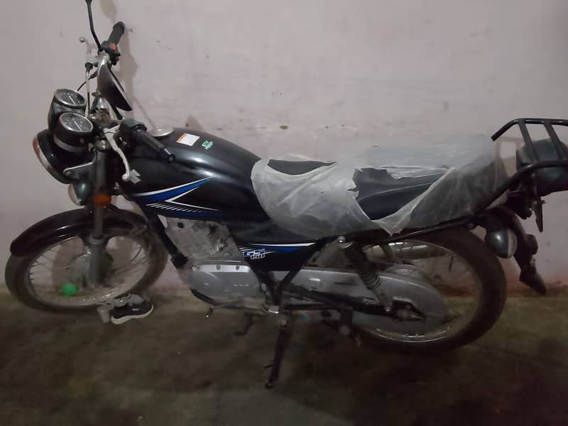 Suzuki GS 150 2024 3