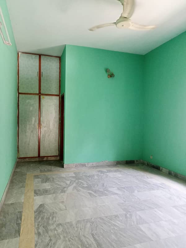 1 Kanal Upper Portion Available For Rent 1