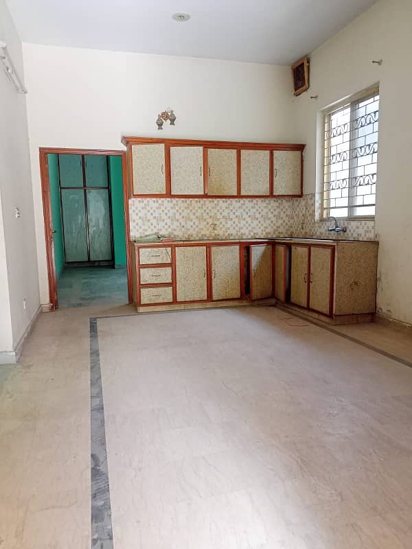 1 Kanal Upper Portion Available For Rent 4