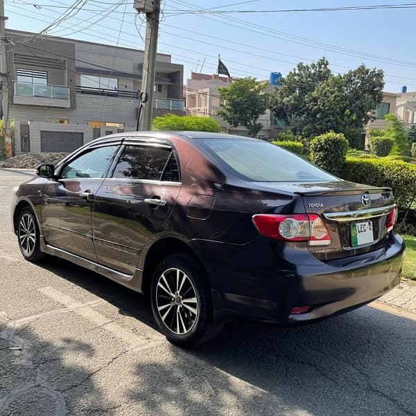 Toyota Corolla Altis 2012 4