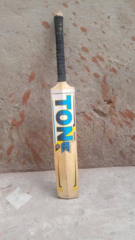 Hard ball bat. Ton bat 1