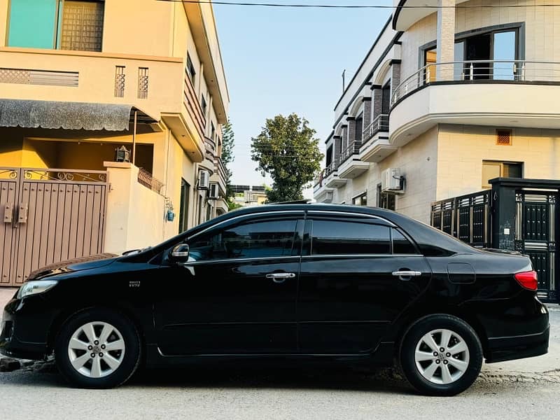 Toyota Corolla Altis 2011 4