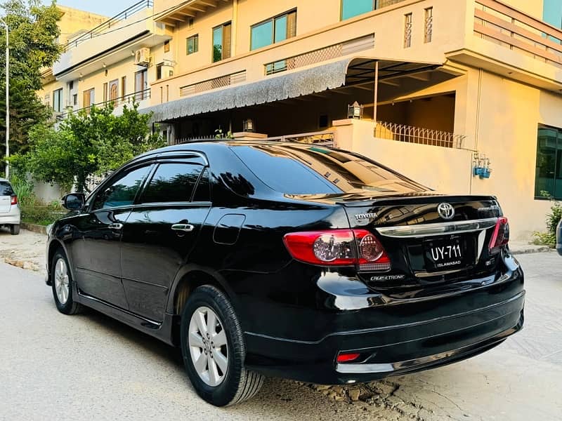 Toyota Corolla Altis 2011 5