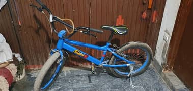 Good condition bmx cycle with an extra seat and brakes