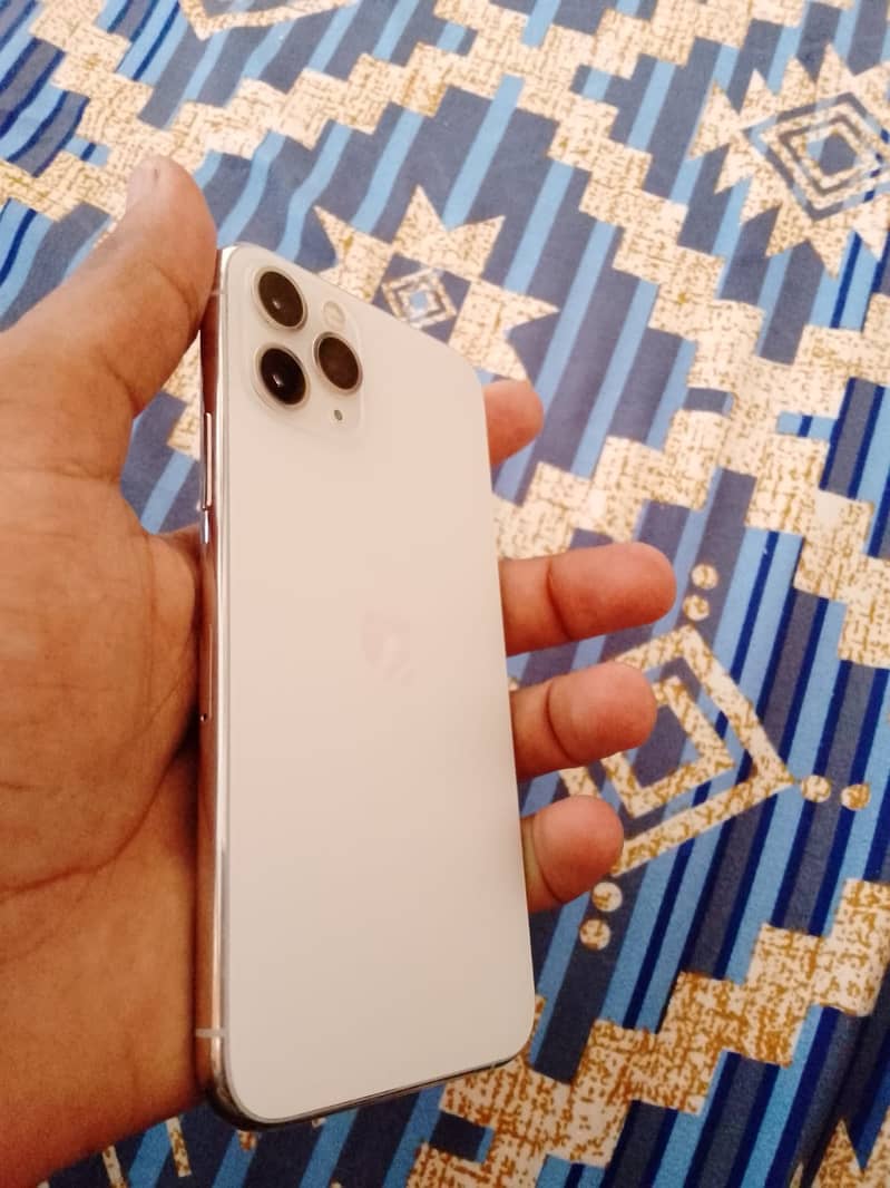 Iphone 11 pro 256Gb Pta Approved 8