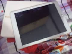 iPad 5th generation 32gb 0