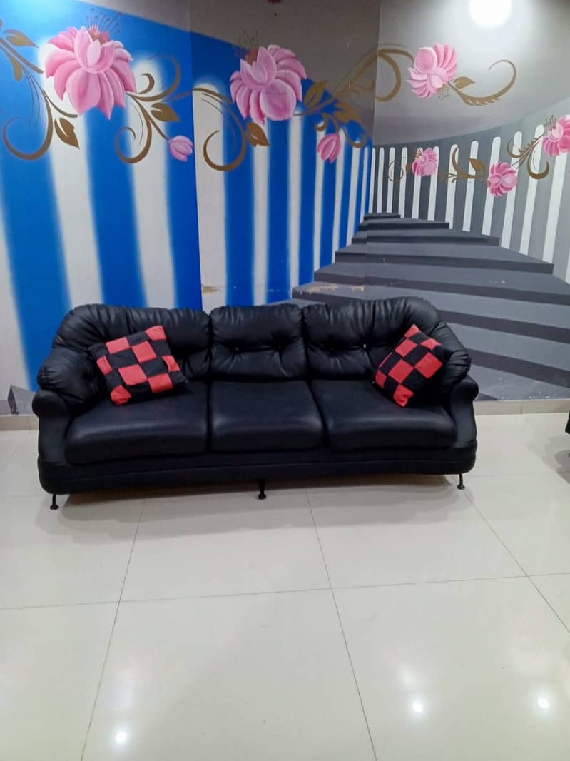 5 seater + settee 1