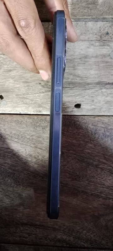 vivo y 35 8+8 128 gb urgent sale 6