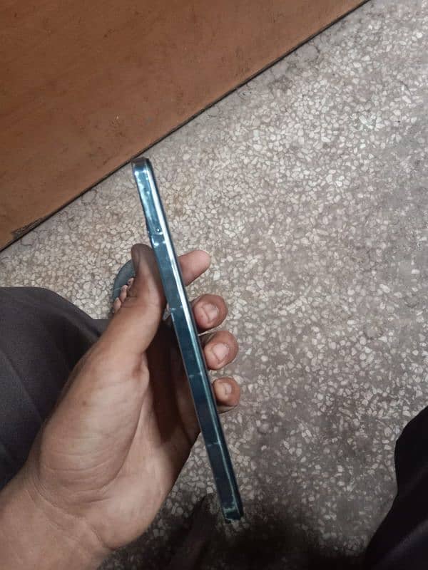 Infinix hot 40 i 3