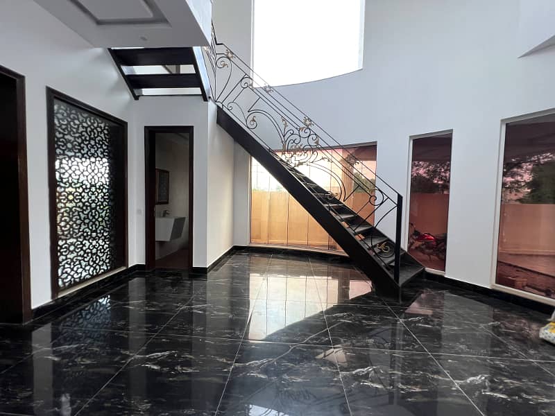 "Comfort And Luxury Combined: 20 Marla 5 Bedroom House For Rent In DHA Phase 6 Block D" 4