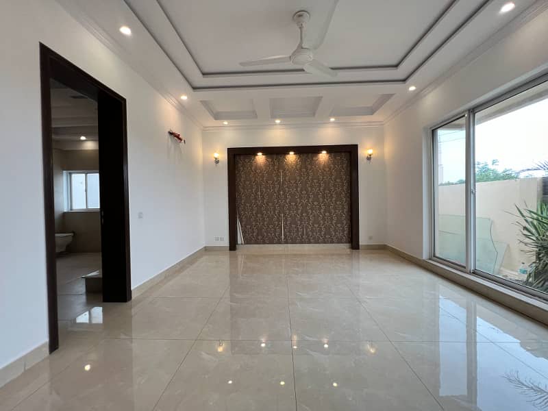 "Comfort And Luxury Combined: 20 Marla 5 Bedroom House For Rent In DHA Phase 6 Block D" 9