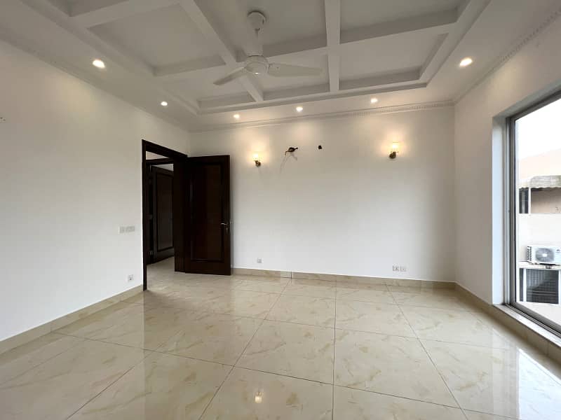 "Comfort And Luxury Combined: 20 Marla 5 Bedroom House For Rent In DHA Phase 6 Block D" 17