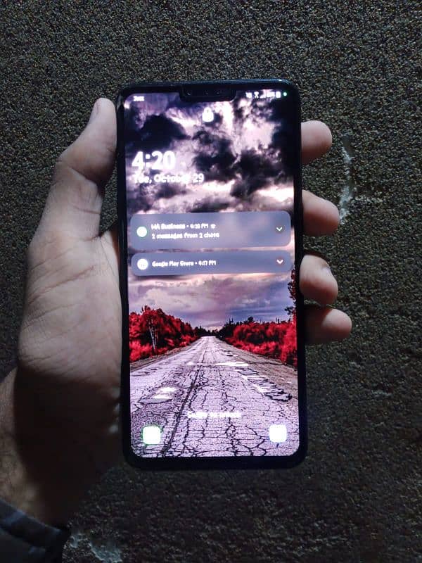 LG V50 THINQ 1