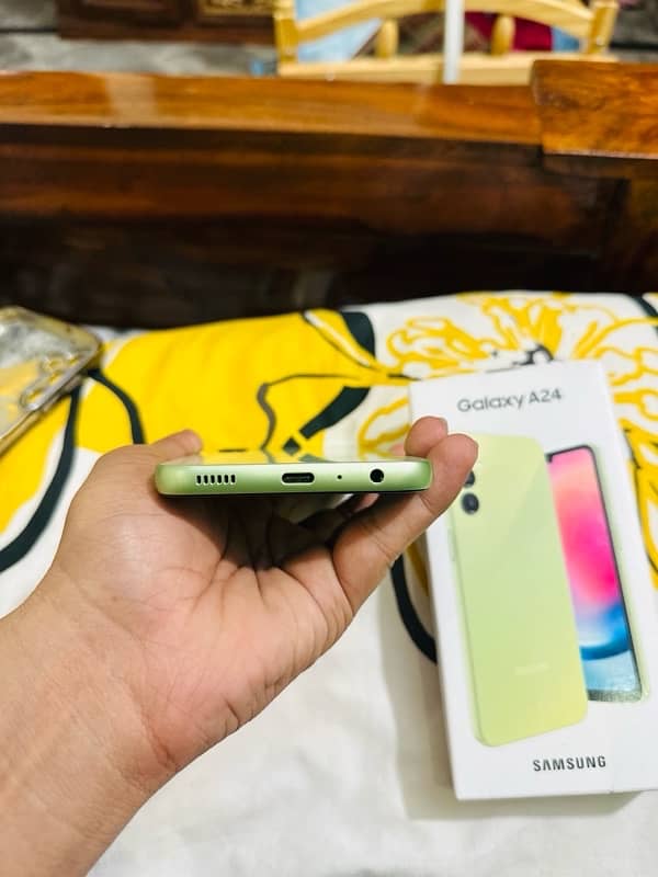 Samsung galaxy A24 light green Non pta 3