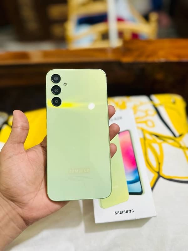 Samsung galaxy A24 light green Non pta 4