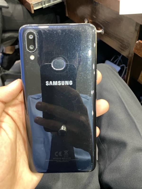 galaxy a10s 2/32 condition 10/9 koi masla ni only mobile 2