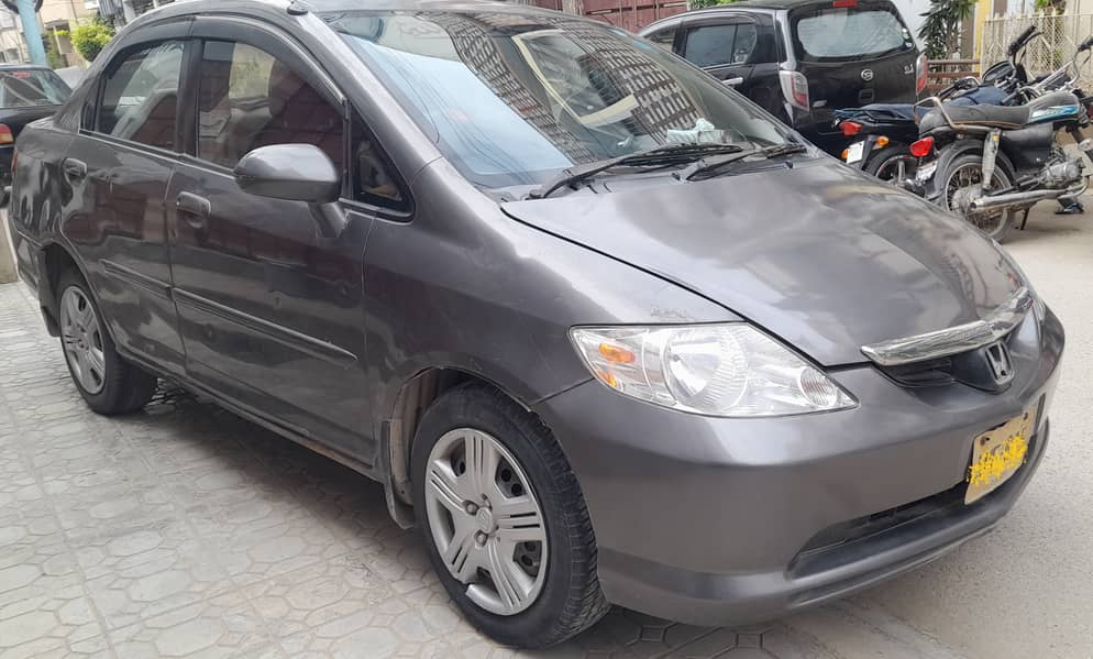 Honda City IDSI (2005 )1300cc.    (Contact # 0332-2457839,  Ammar) 1