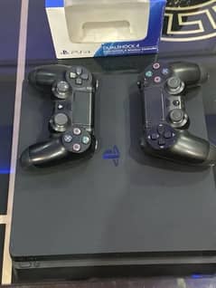 PlayStation 4 slim with 2 controllers  gta 5 cd