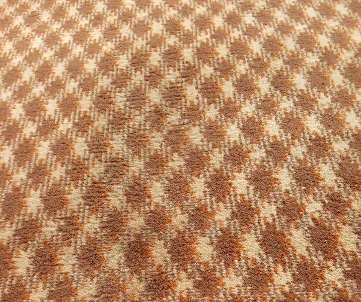 Carpet in Excellent condition 1