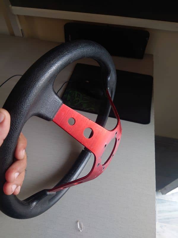 momo steering wheel in good condition 2