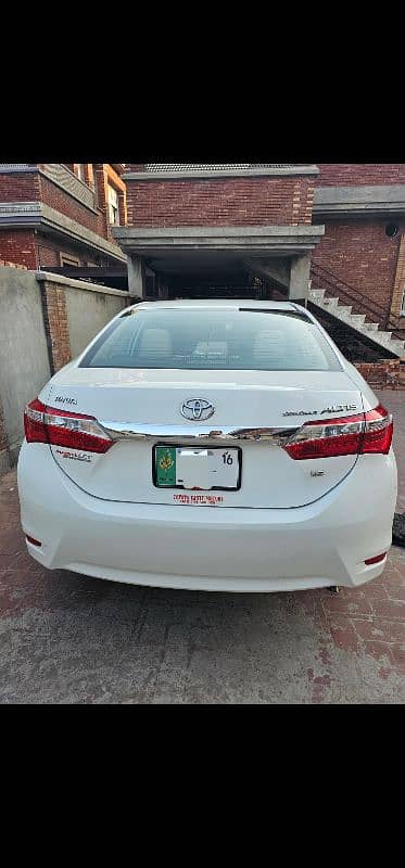 Toyota Corolla Altis 2015 1