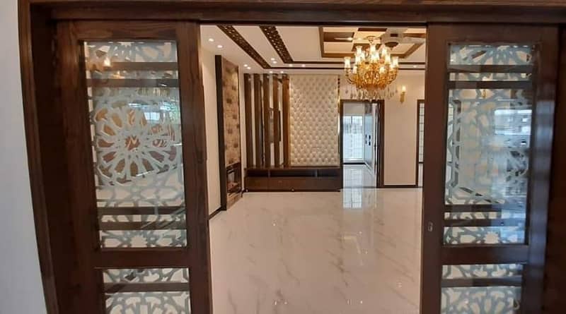 MODERN DESIGN 10 MARLA HOUSE FOR SALE IN GOOD LOCATION OF BAHRIA TOWN LAHORE 23