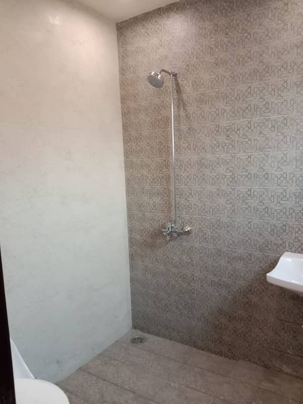 Brand New Flat For Rent In Shalamar Town Lahore 17