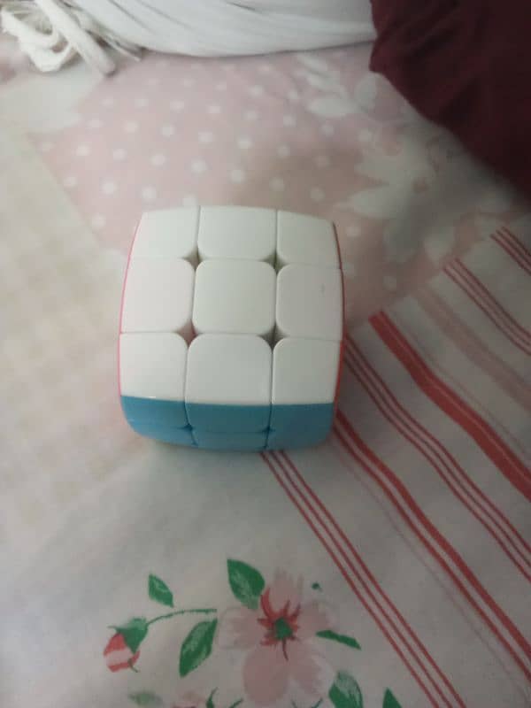 Best non-magnetic Moyu Rubik's Cube 2