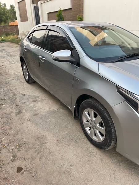 Toyota Corolla Altis 2015 13