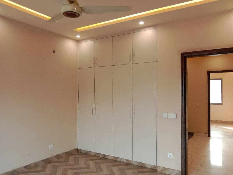 Beautiful Apartment For Sale In Shalamar Town Lahore 26