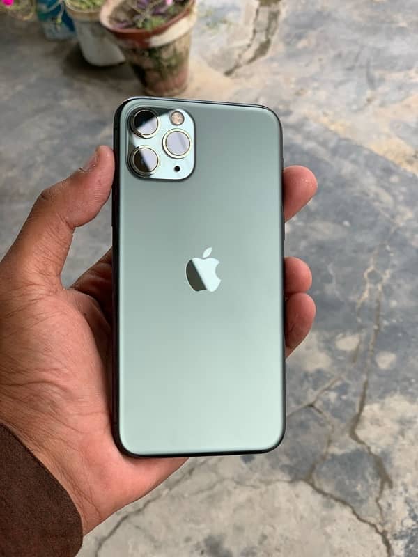 Iphone 11 pro midnight Green 256  bh 76% 0