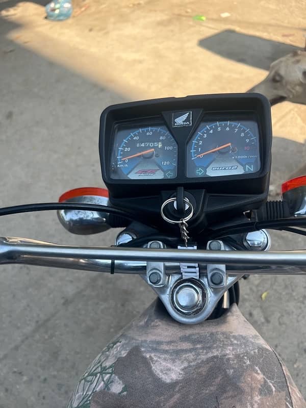 Honda CG125 2019 Hydrabad Golden Number 9