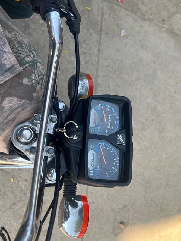 Honda CG125 2019 Hydrabad Golden Number 10