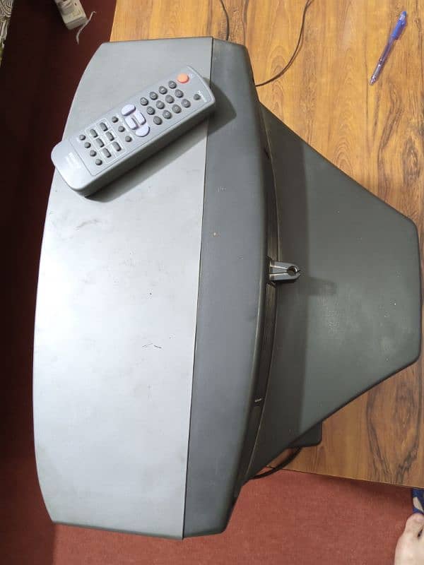 Original SHARP company Tv 5000 rupees 2