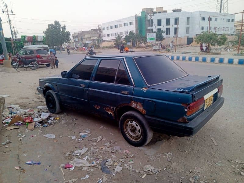 Nissan Sunny 1988 4