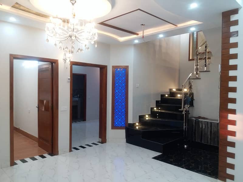 5 Marla Brand New Modern Elevation Luxury House Available For Rent In Bahria Town Lahore. 4