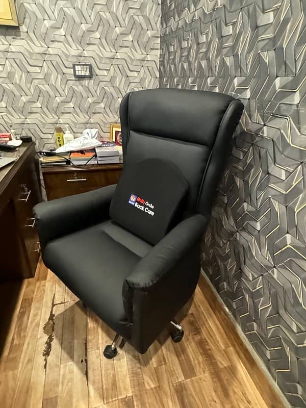 Office chair With korien jeck 2