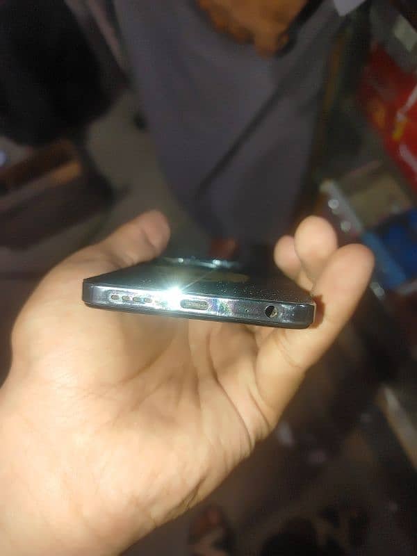 Infinix smart 8  8/128 10/10 condition for sale 2