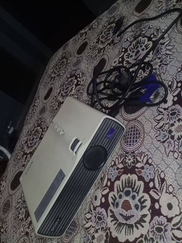 Sony VPL-DX10 Data Projector 0