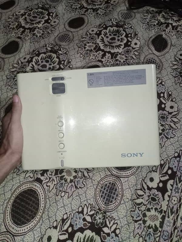 Sony VPL-DX10 Data Projector 2