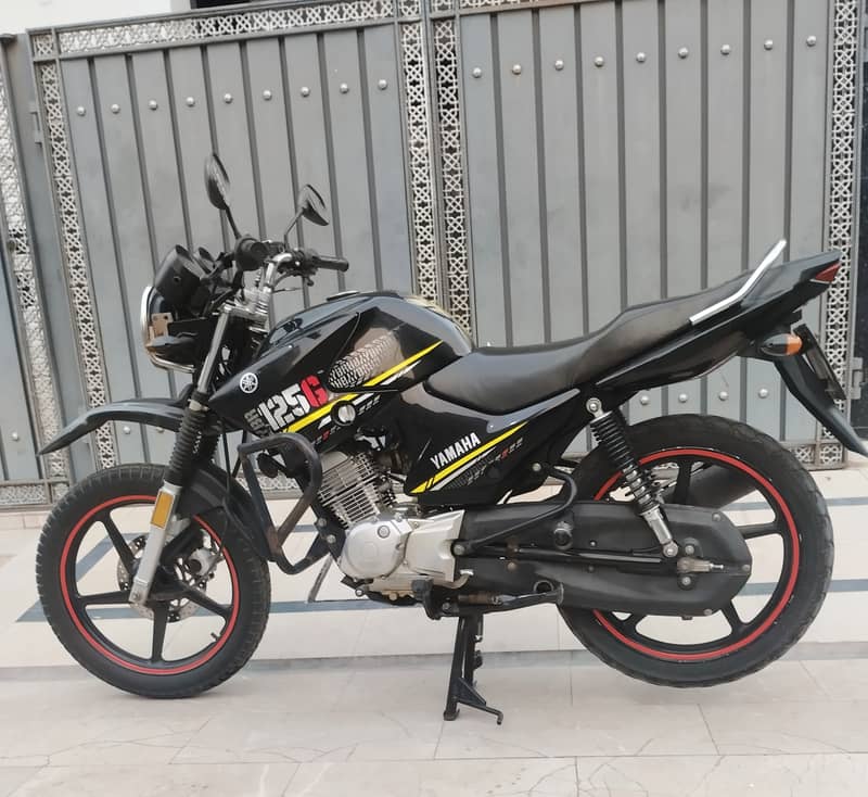 Yamaha YBR 125G 2021 9