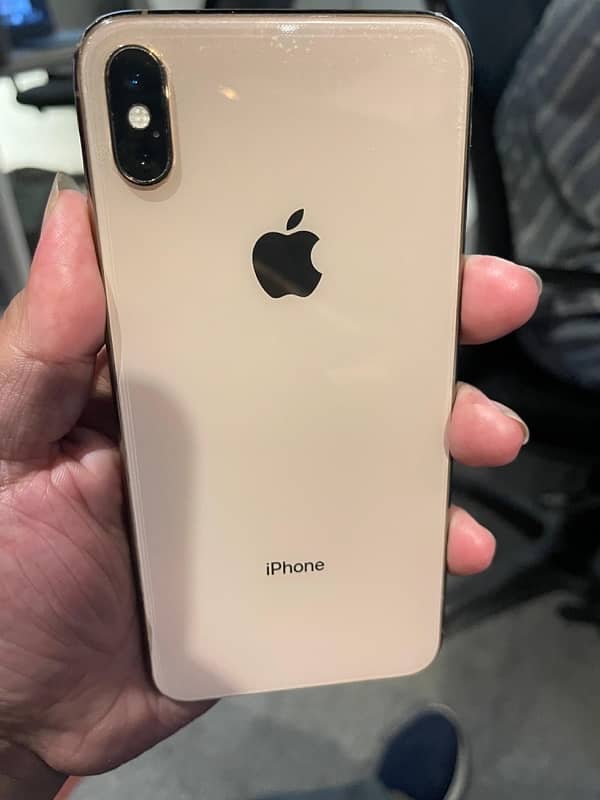 Iphone Xs Max Gold Colour 0